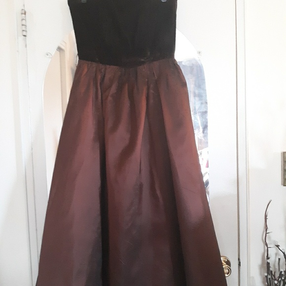 🌺BROWN STRAPLESS Dress - Picture 1 of 4